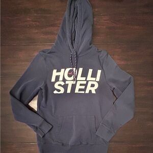 Hollister Men's Navy Hoodie Sweater